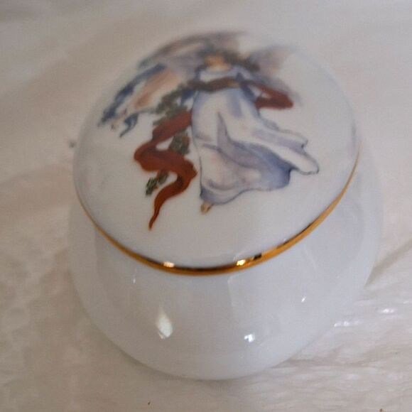 A Reutter Porzellan Trinket Box Germany Angel Motif Keepsake Collectible Gift - Picture 9 of 9